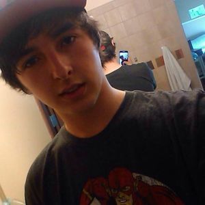 Meet your Posher, Devin